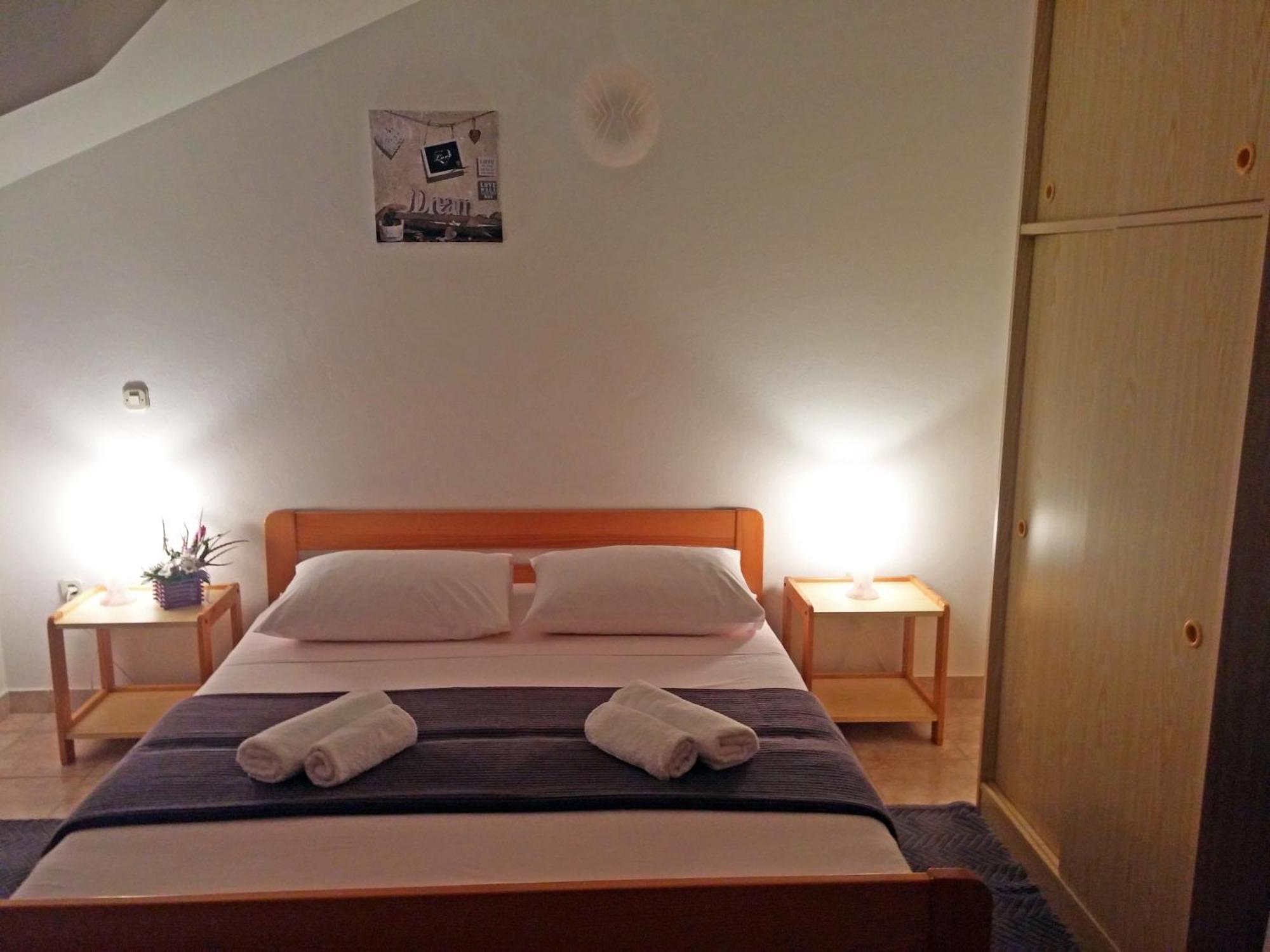 Apartments And Rooms Saric Jadrija Room photo