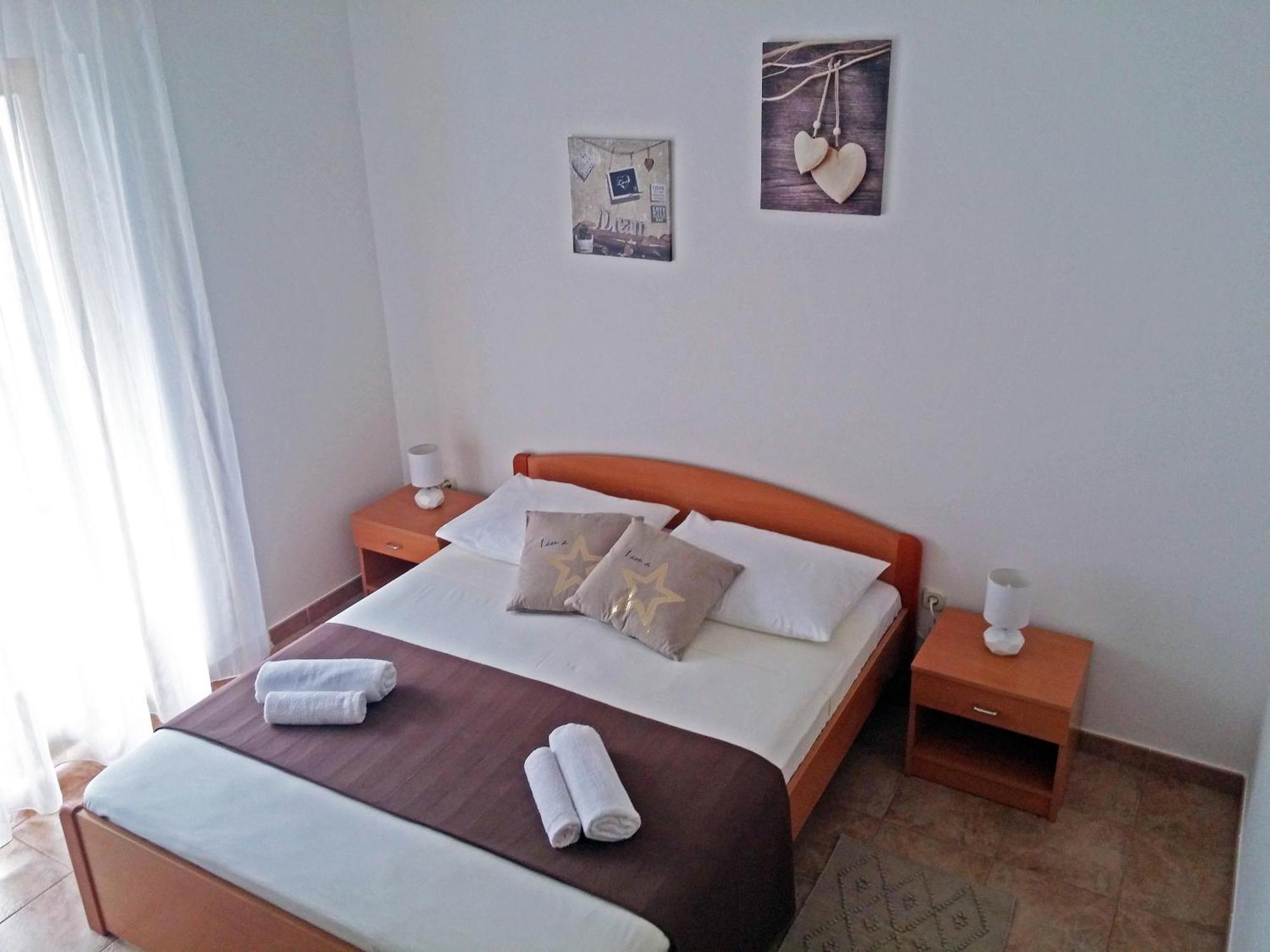 Apartments And Rooms Saric Jadrija Room photo