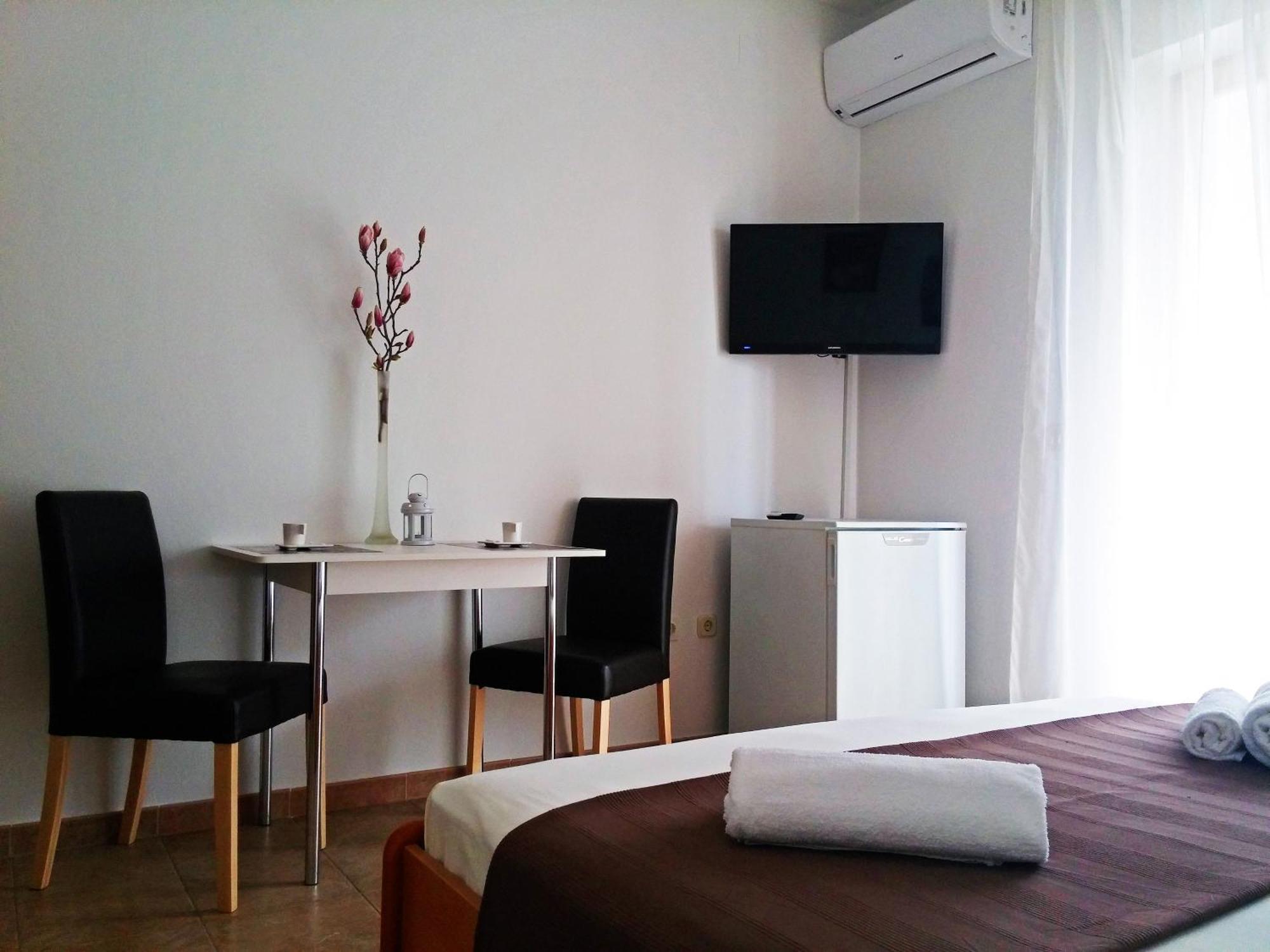 Apartments And Rooms Saric Jadrija Room photo